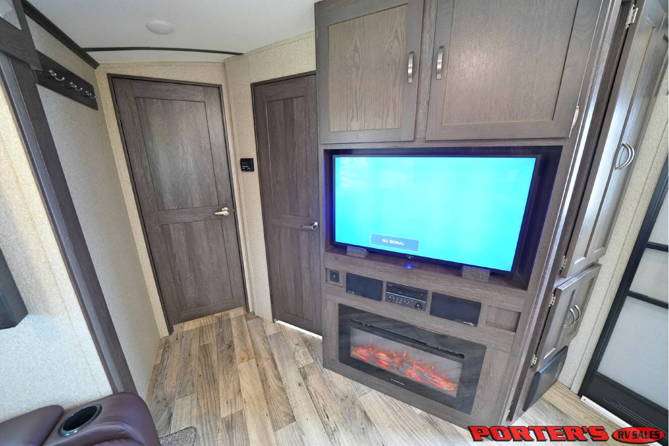 A photo of this 2019 Keystone OUTBACK 335CG