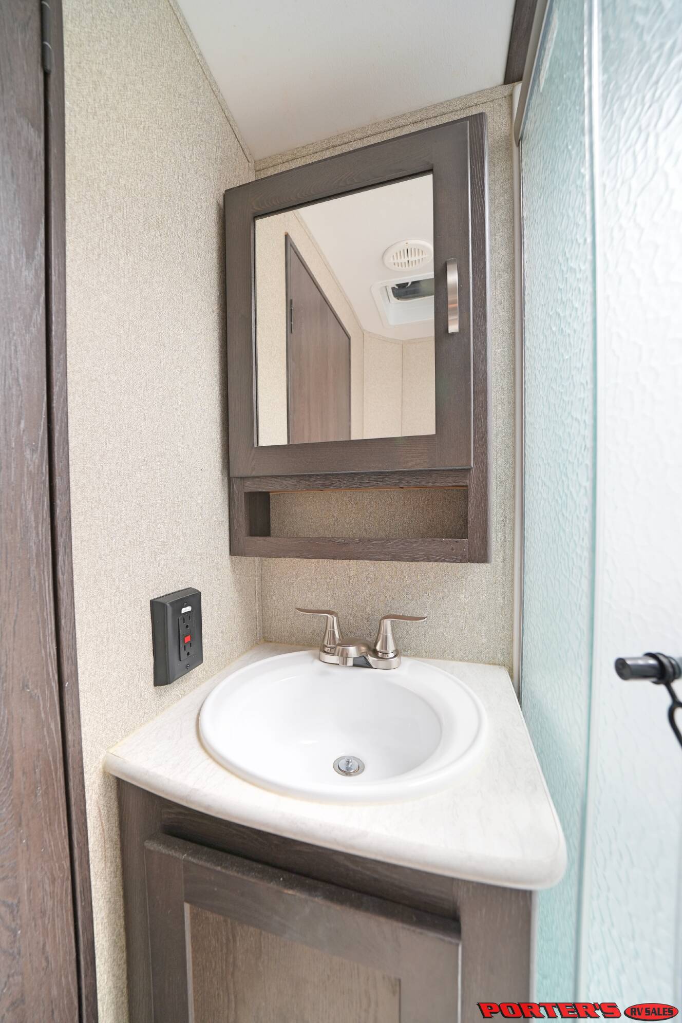 A photo of this 2019 Keystone OUTBACK 335CG
