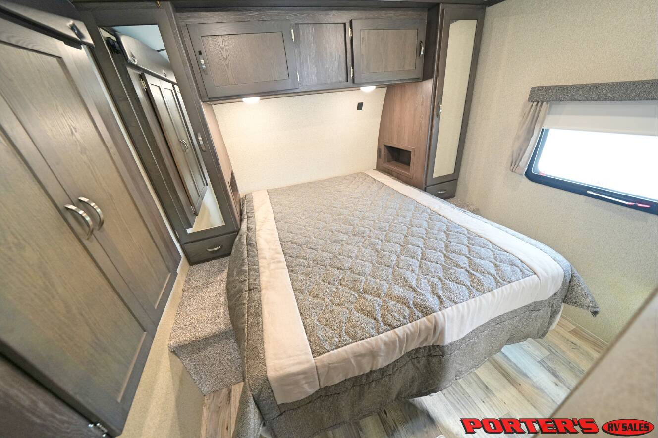 A photo of this 2019 Keystone OUTBACK 335CG
