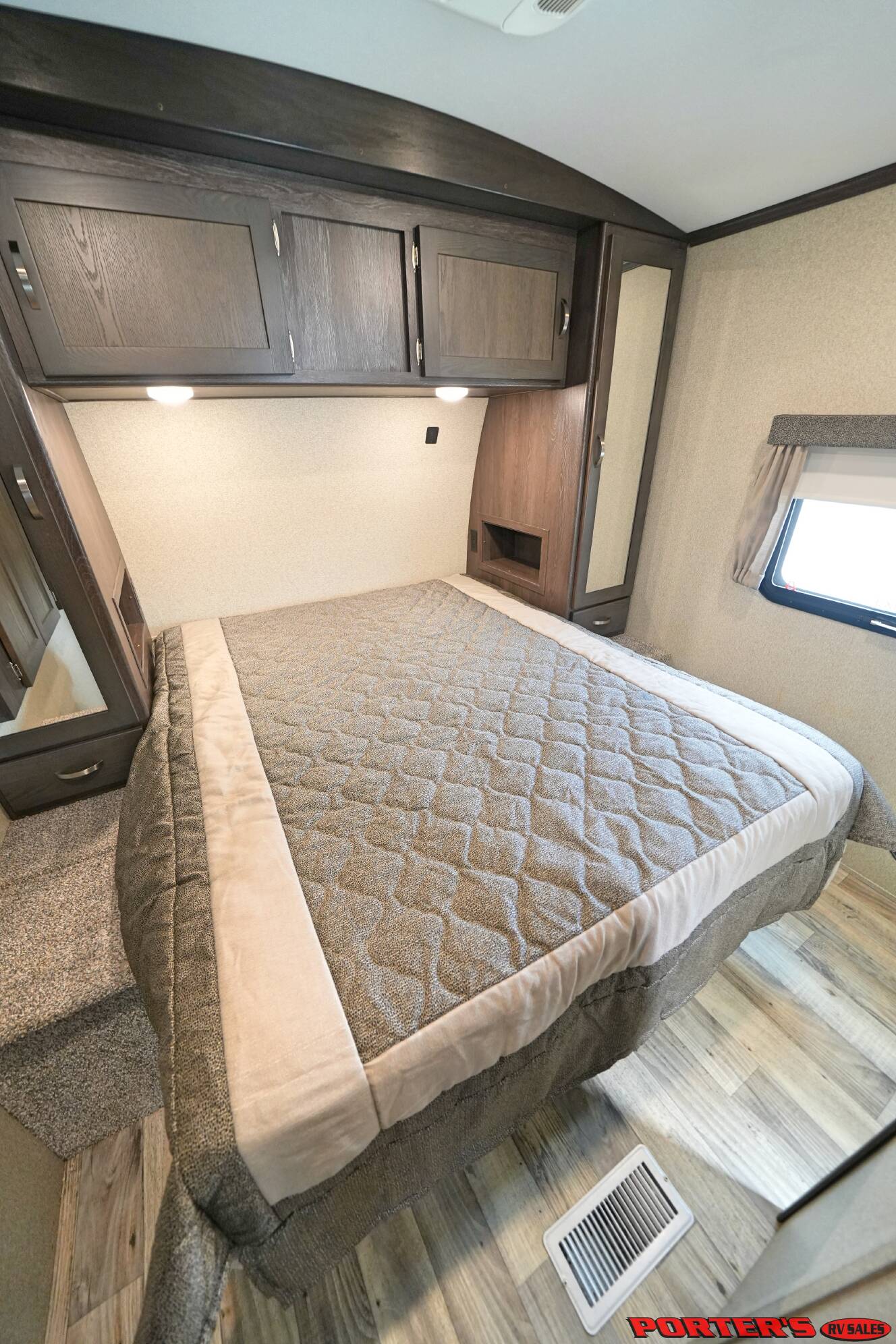 A photo of this 2019 Keystone OUTBACK 335CG