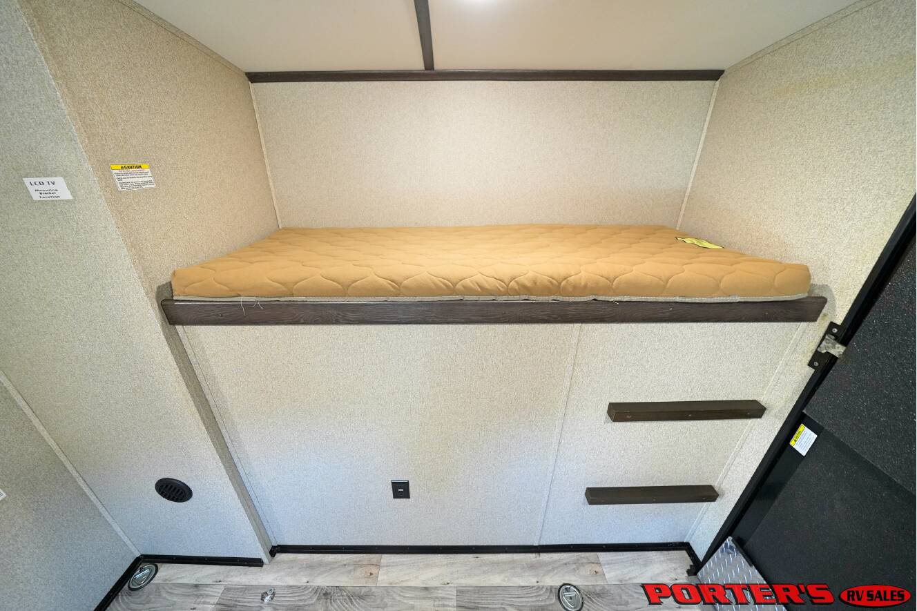 A photo of this 2019 Keystone OUTBACK 335CG