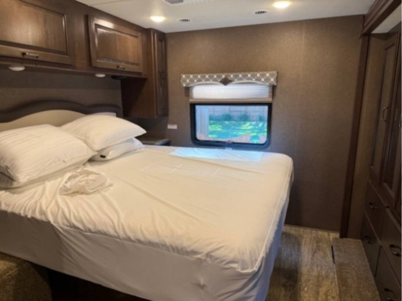 A photo of this 2018 Thor Motor Coach HURRICANE 34J