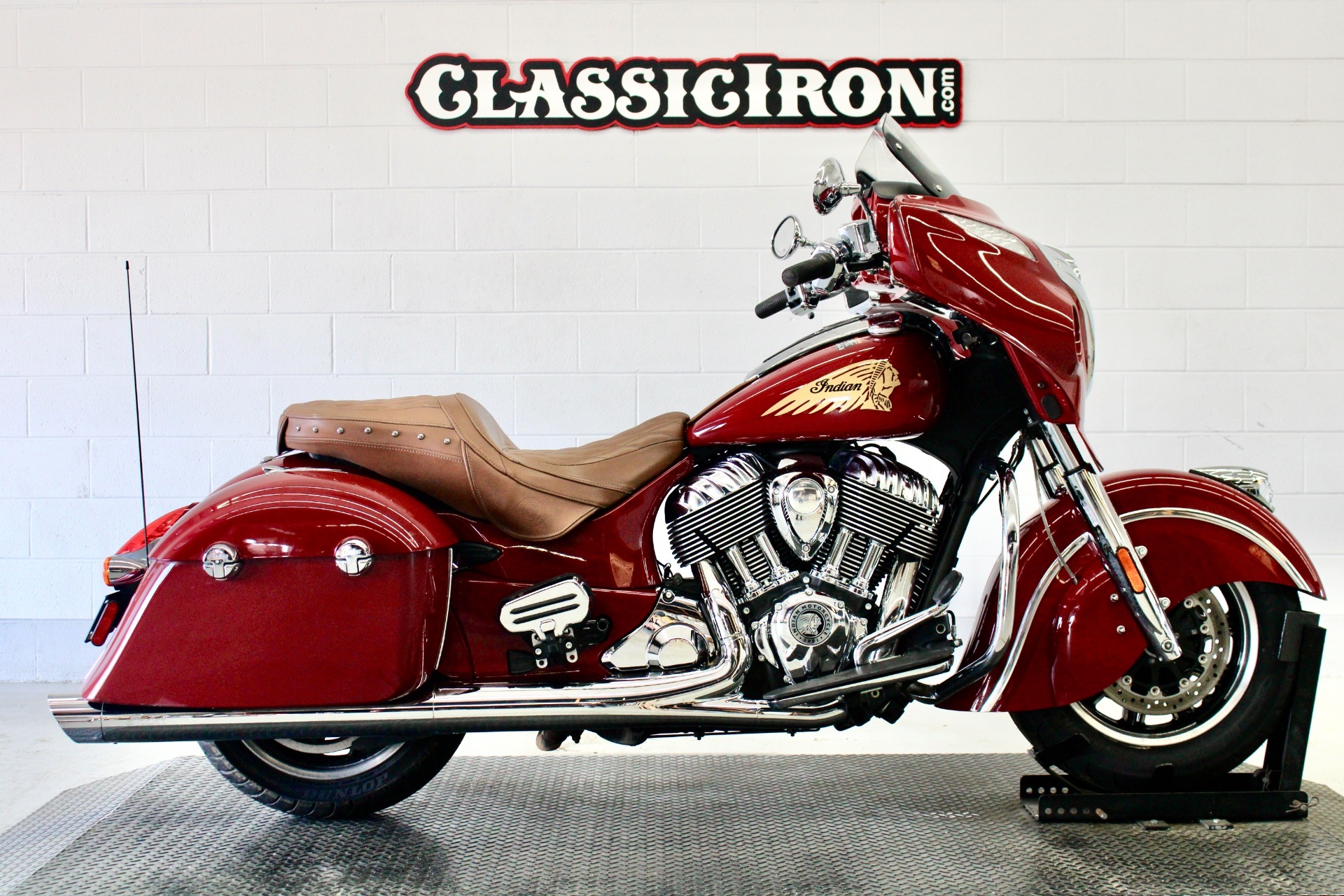 2018 Indian Motorcycle Chieftain® Classic CLASSIC in Fredericksburg, VA