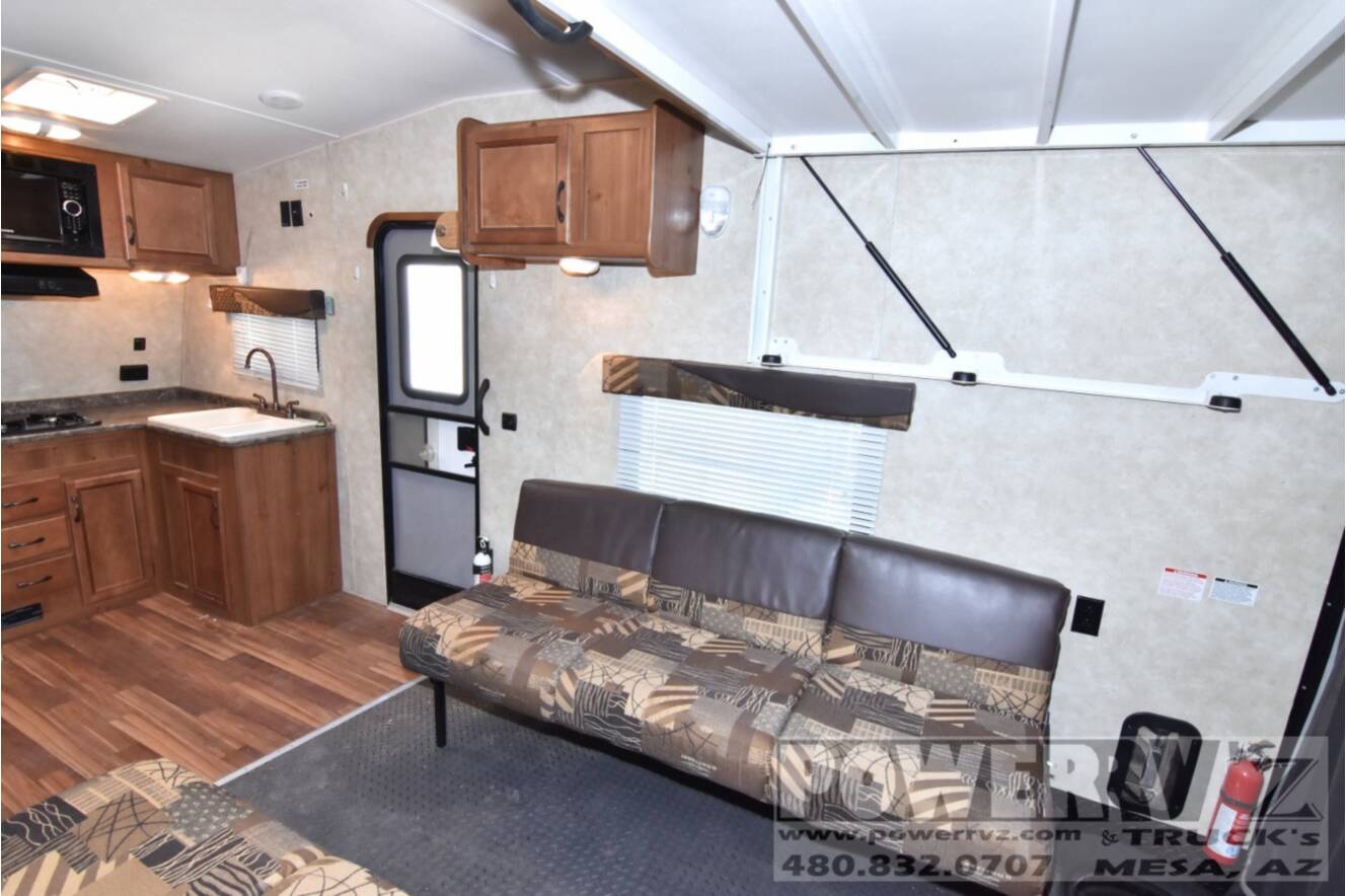 A photo of this 2016 Gulf Stream Track & Trail 17RTH