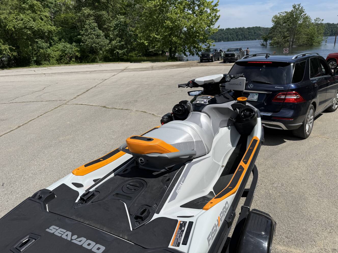A photo of this 2023 Sea-Doo FISH PRO TROPHY 170