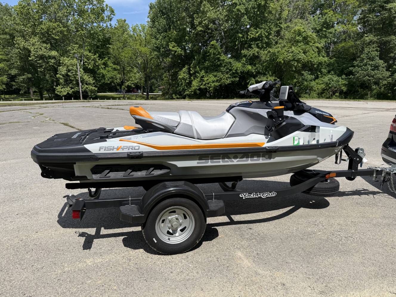 A photo of this 2023 Sea-Doo FISH PRO TROPHY 170