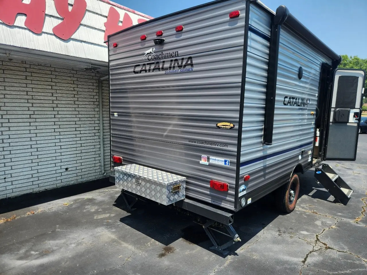 2023 Coachmen CATALINA SUMMIT SERIES 164RB in mayfield KY