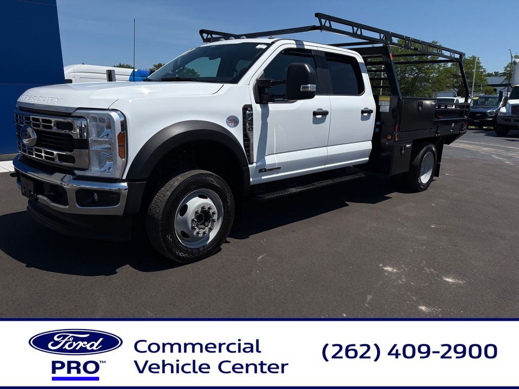 2025 FORD F450 in Menomonee Falls, WI