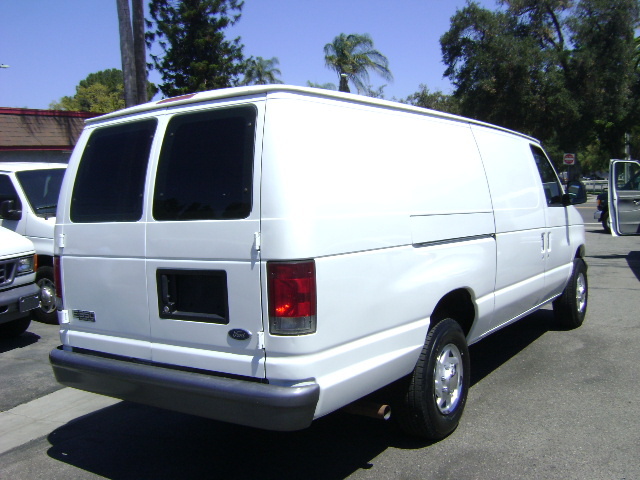 2003 FORD ECONOLINE in Corona, CA