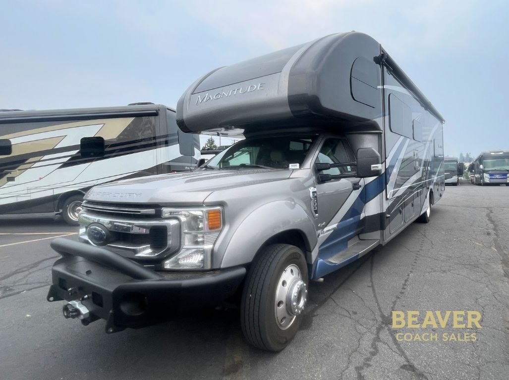 2023 Thor Motor Coach Magnitude SV34 in bend OR