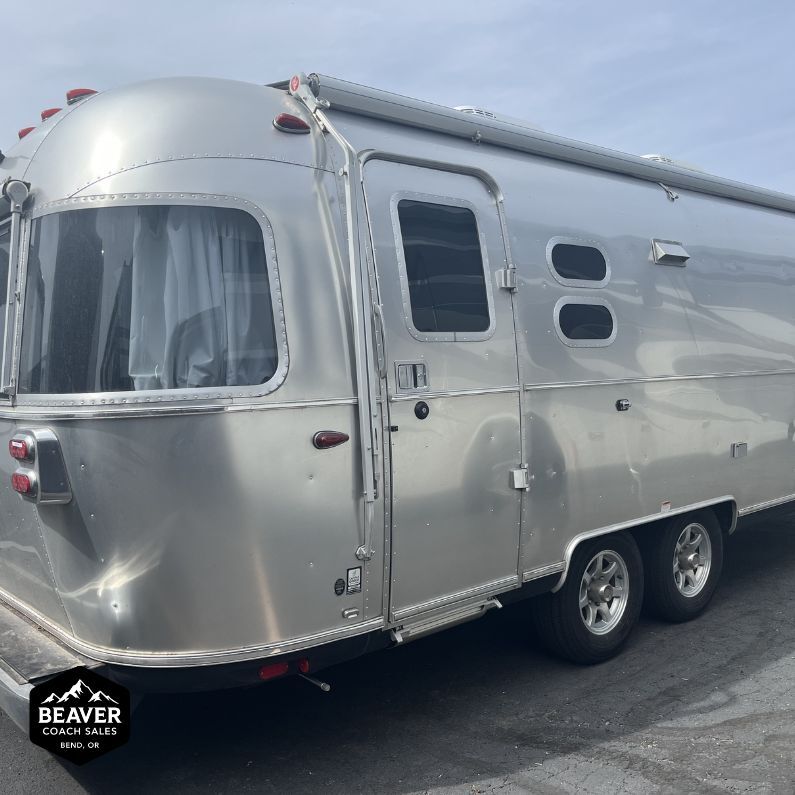 2024 Airstream Flying Cloud 25FBQ in bend OR