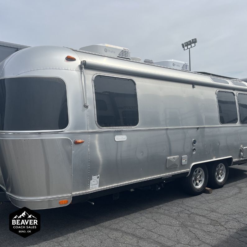 2024 Airstream Flying Cloud 25FBQ in bend OR