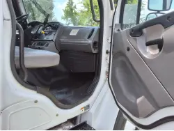 2012 FREIGHTLINER BUSINESS CLASS M2 106