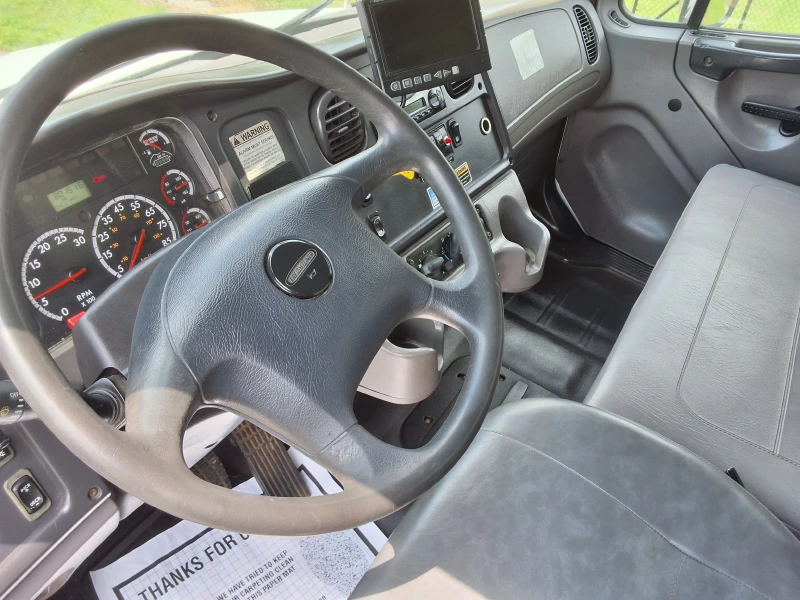 2012 FREIGHTLINER BUSINESS CLASS M2 106