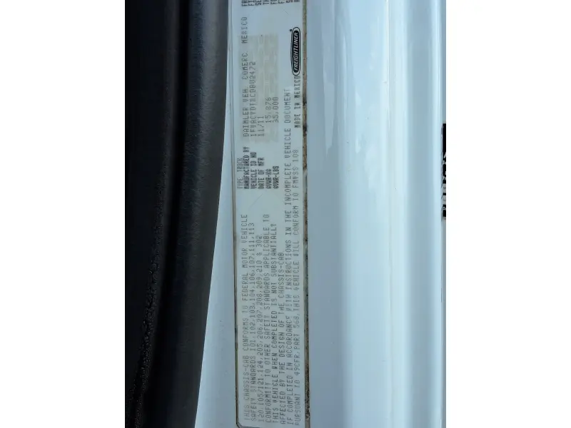 2012 FREIGHTLINER BUSINESS CLASS M2 106