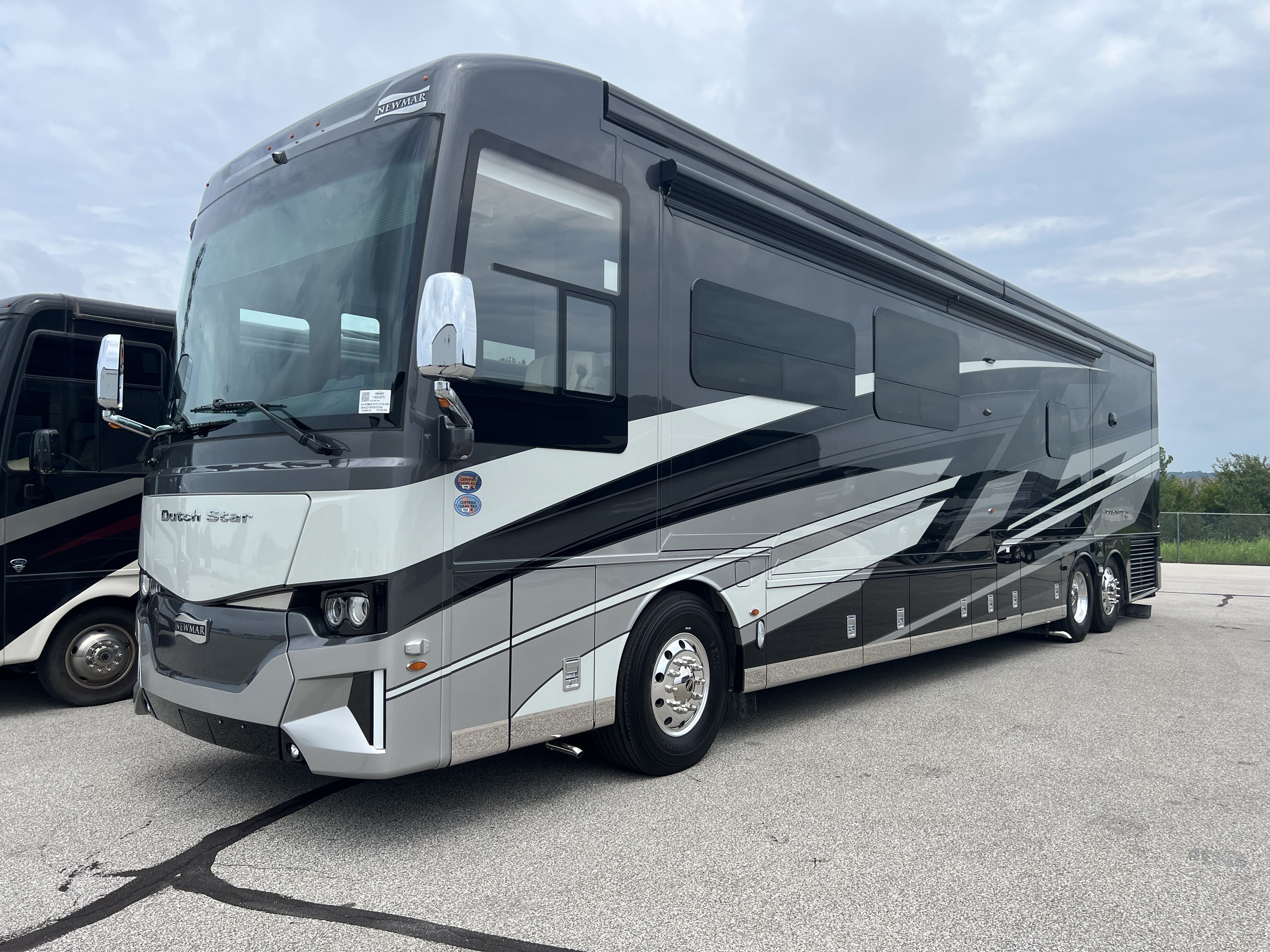 2027 Newmar Dutch Star 4369 in belton MO