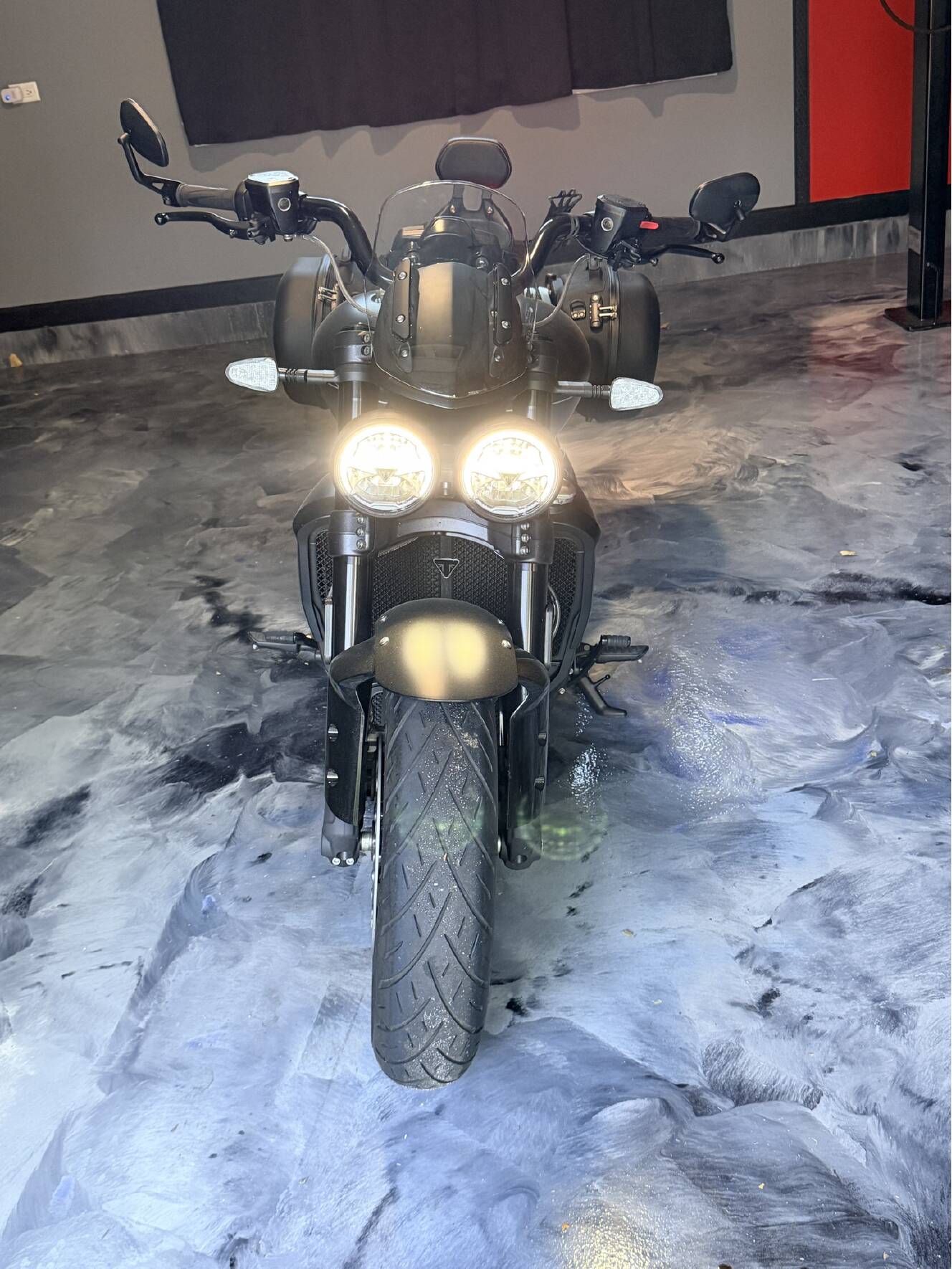 A photo of this 2025 Triumph ROCKET 3 STORM GT