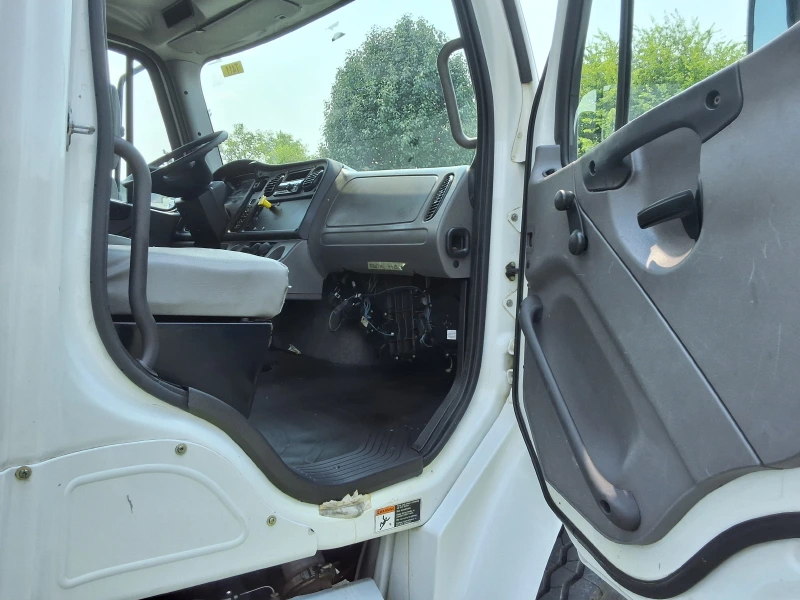 2015 FREIGHTLINER BUSINESS CLASS M2 106