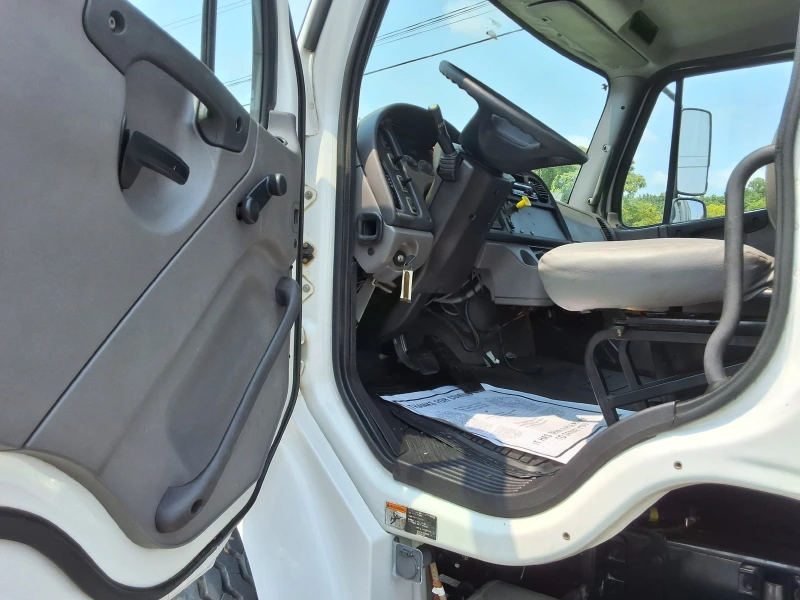 2015 FREIGHTLINER BUSINESS CLASS M2 106