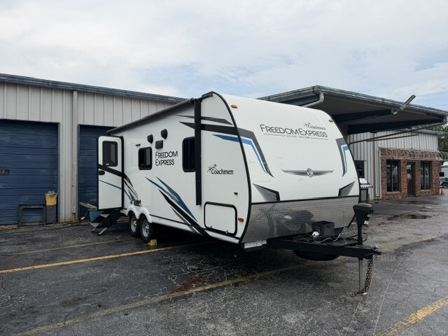 2022 Coachmen Freedom Express Select 20SE in inverness FL