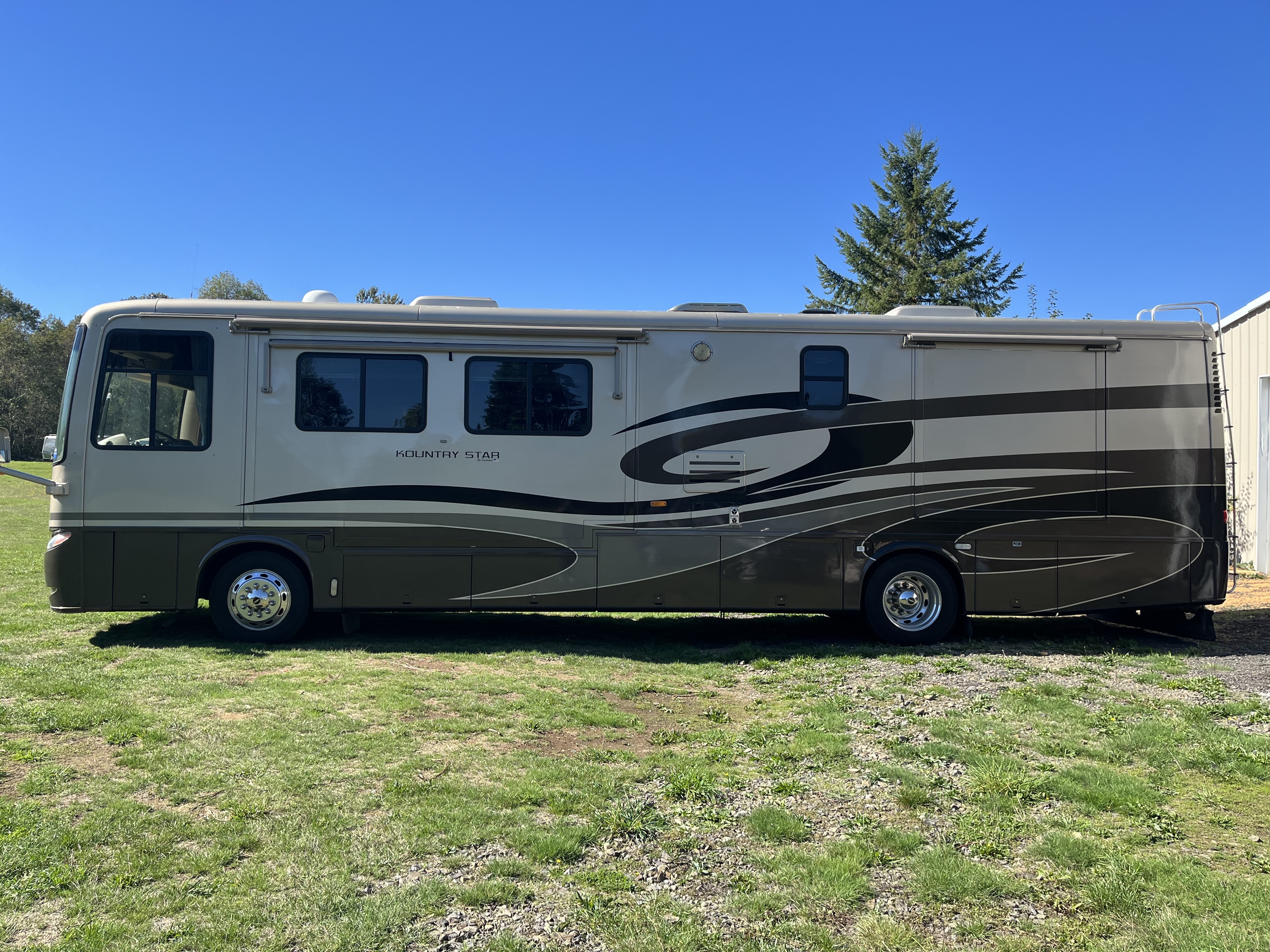 2005 Newmar KOUNTRY STAR 3910 RV