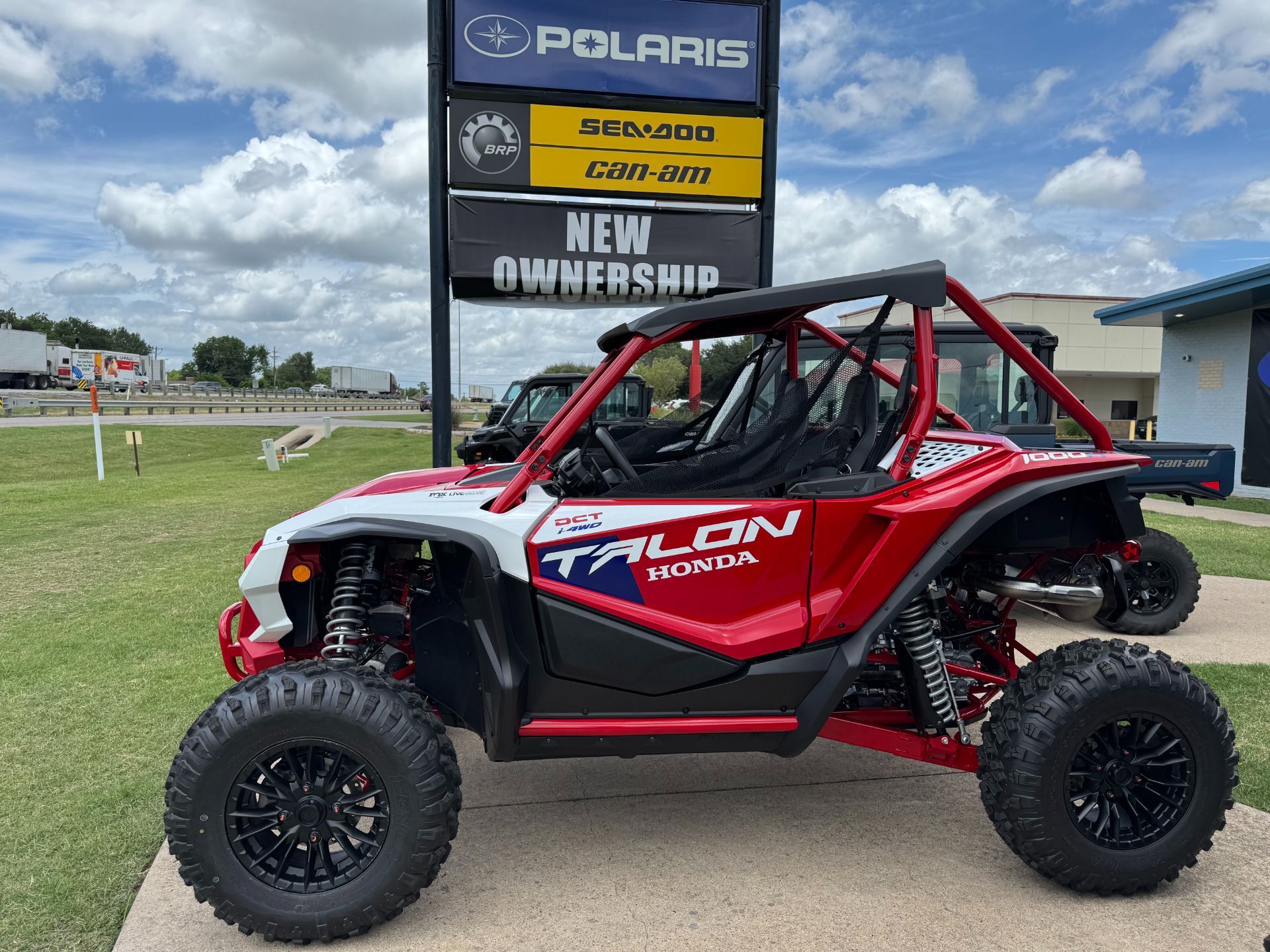 2026 Honda Talon 1000R FOX Live Valve Recreation / Sport ATV