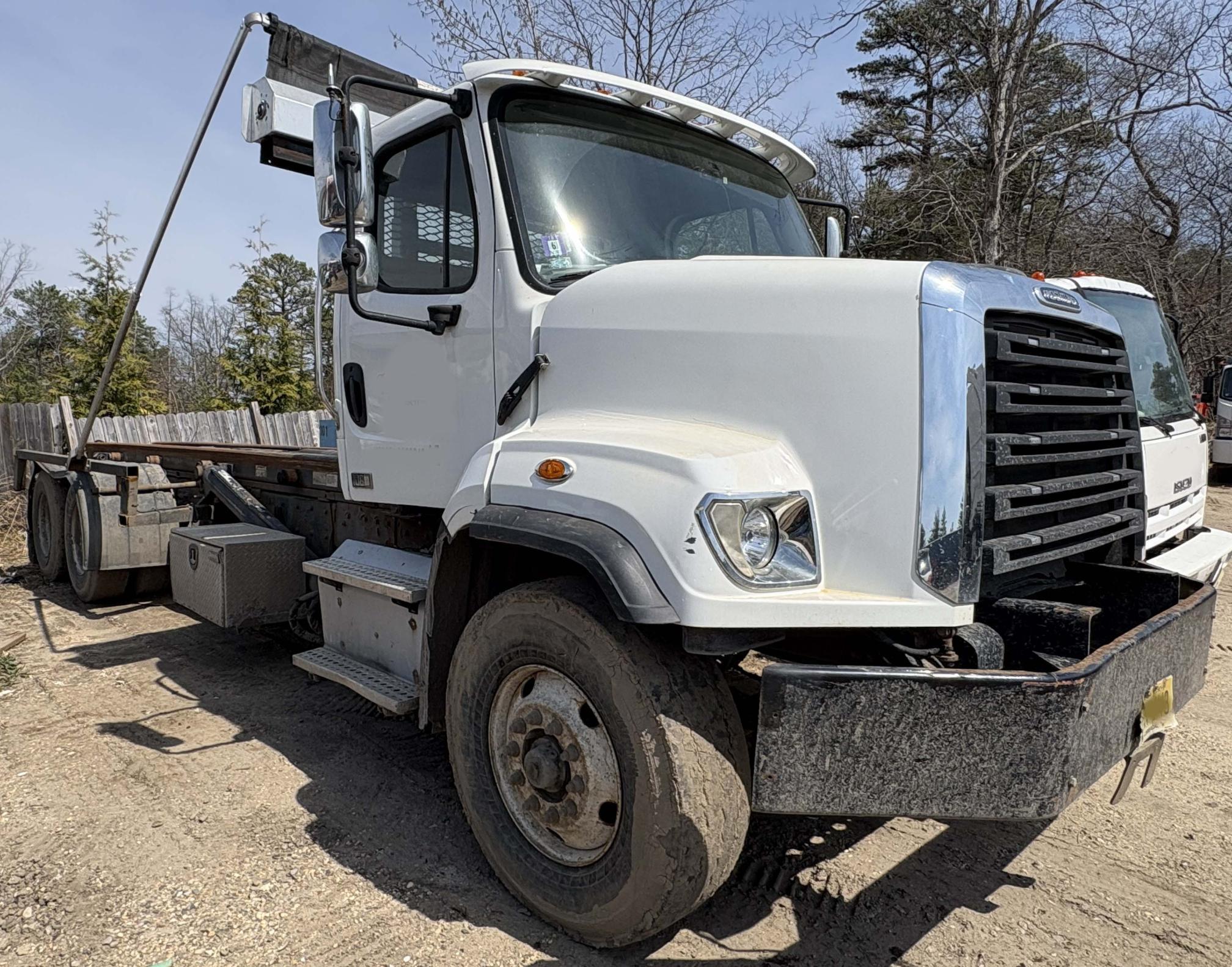 2014 FREIGHTLINER 108 SD in Toms River, NJ