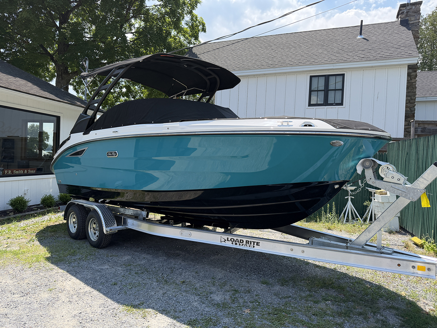2026 Sea Ray SDX 230 Bowrider Boat boat