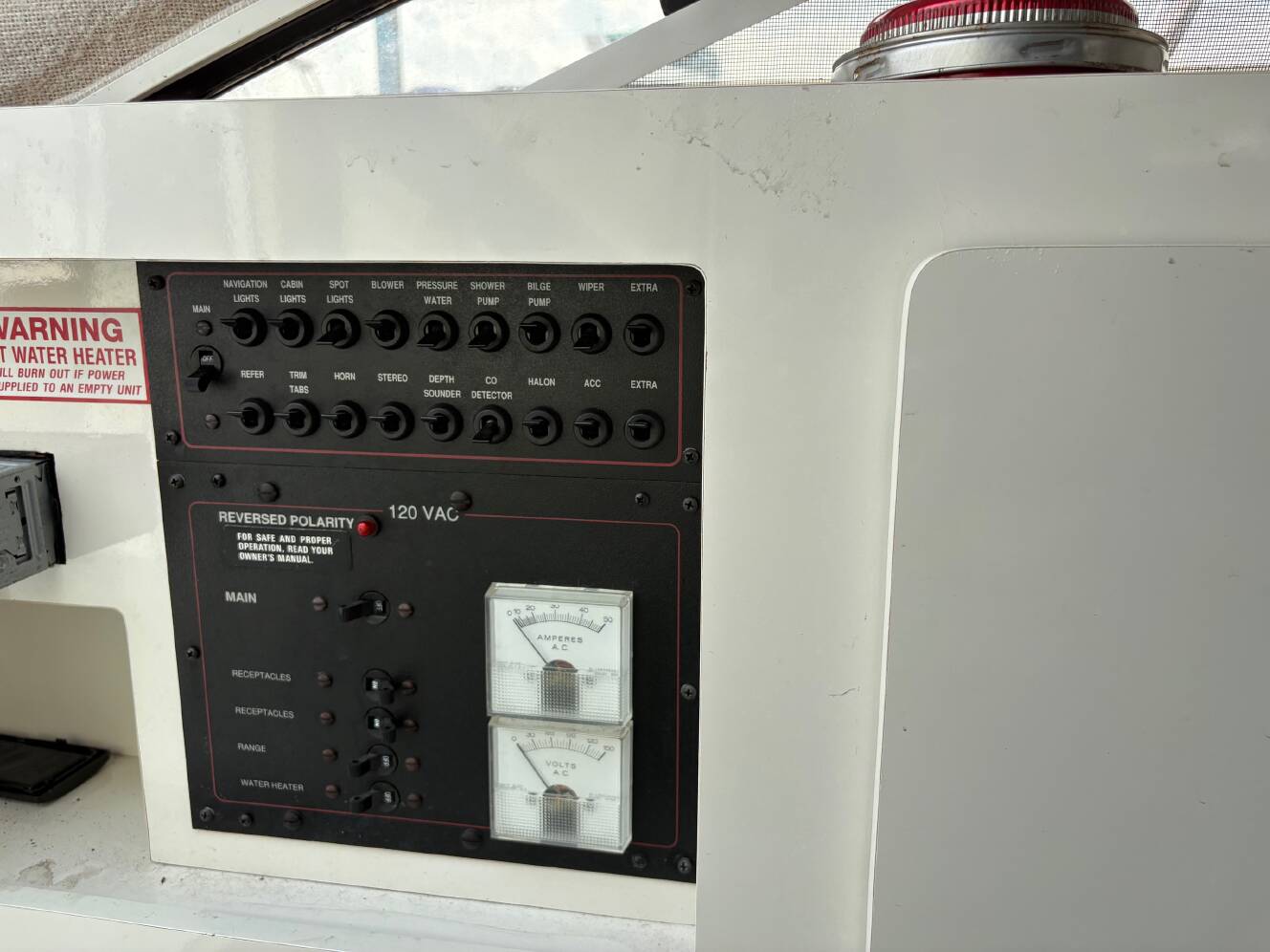 A photo of this 1995 Carver 250 EXPRESS