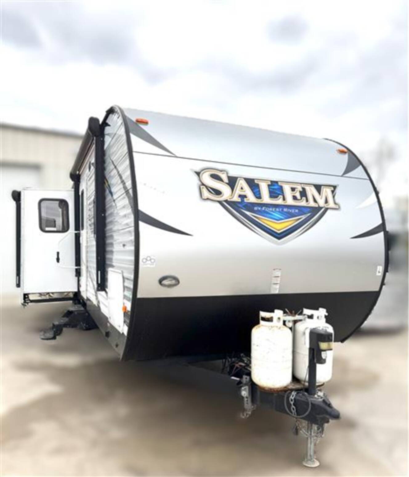 A photo of this 2018 Forest River SALEM 27REI