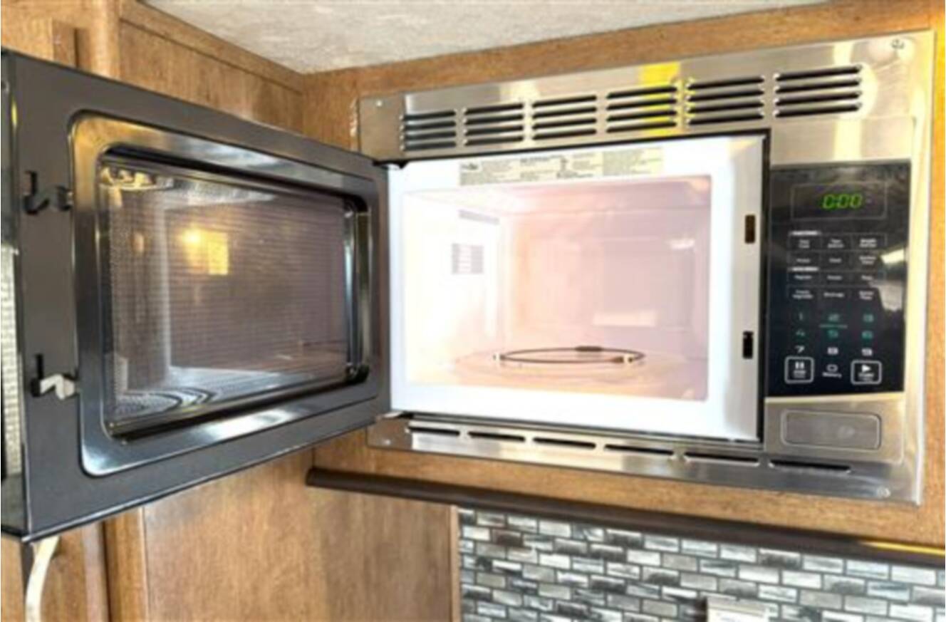 A photo of this 2018 Forest River SALEM 27REI