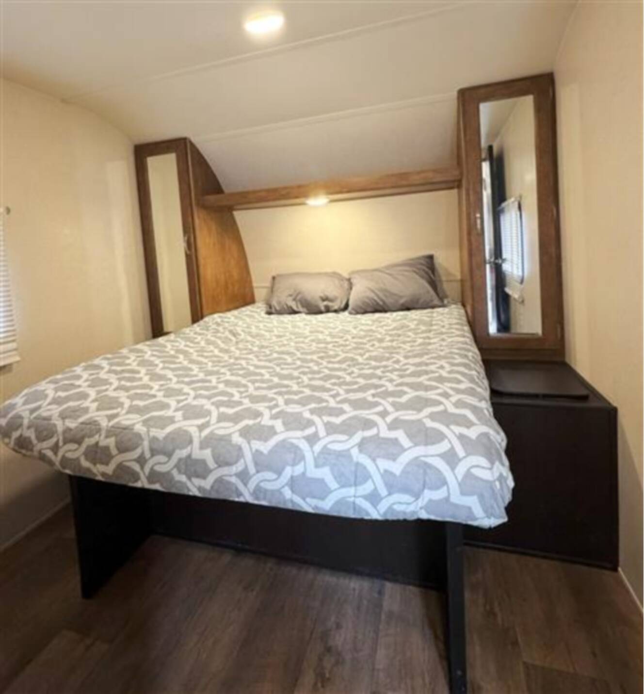 A photo of this 2018 Forest River SALEM 27REI