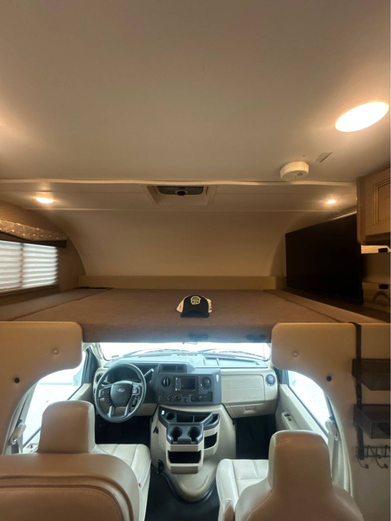A photo of this 2023 Thor Motor Coach FOUR WINDS 22B