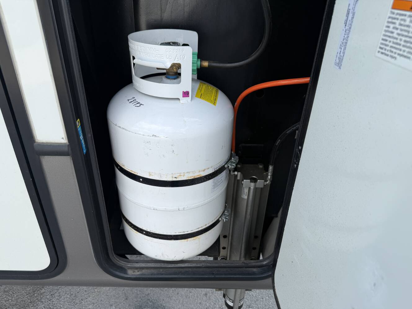 A photo of this 2020 Keystone MONTANA 3720RL