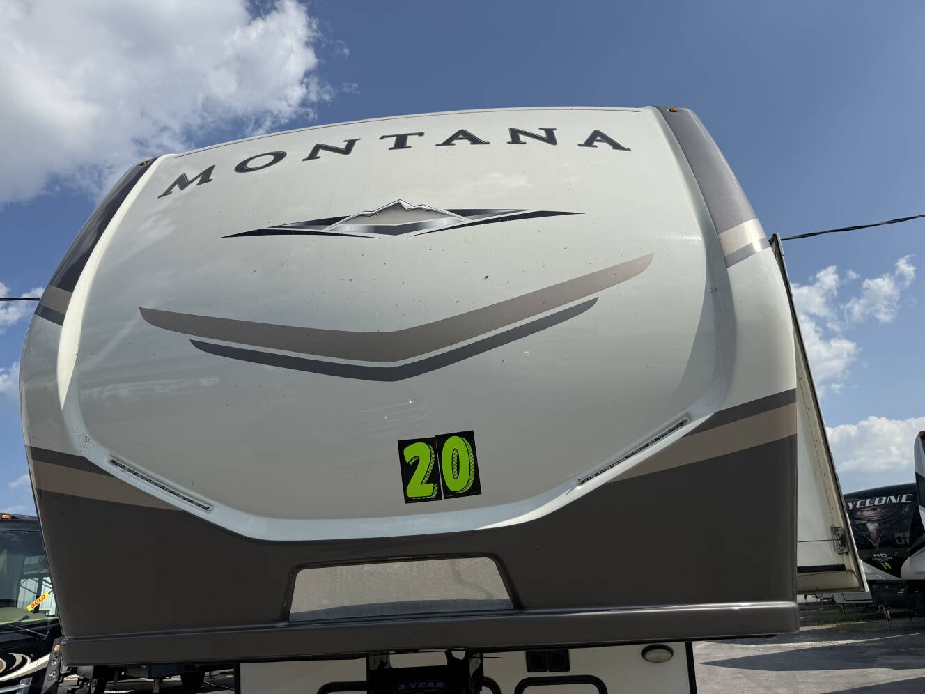 A photo of this 2020 Keystone MONTANA 3720RL