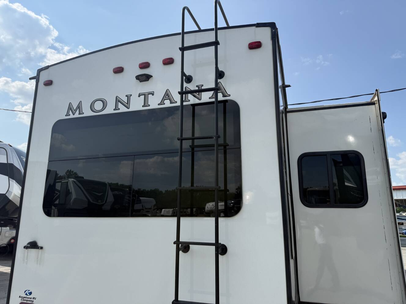 A photo of this 2020 Keystone MONTANA 3720RL