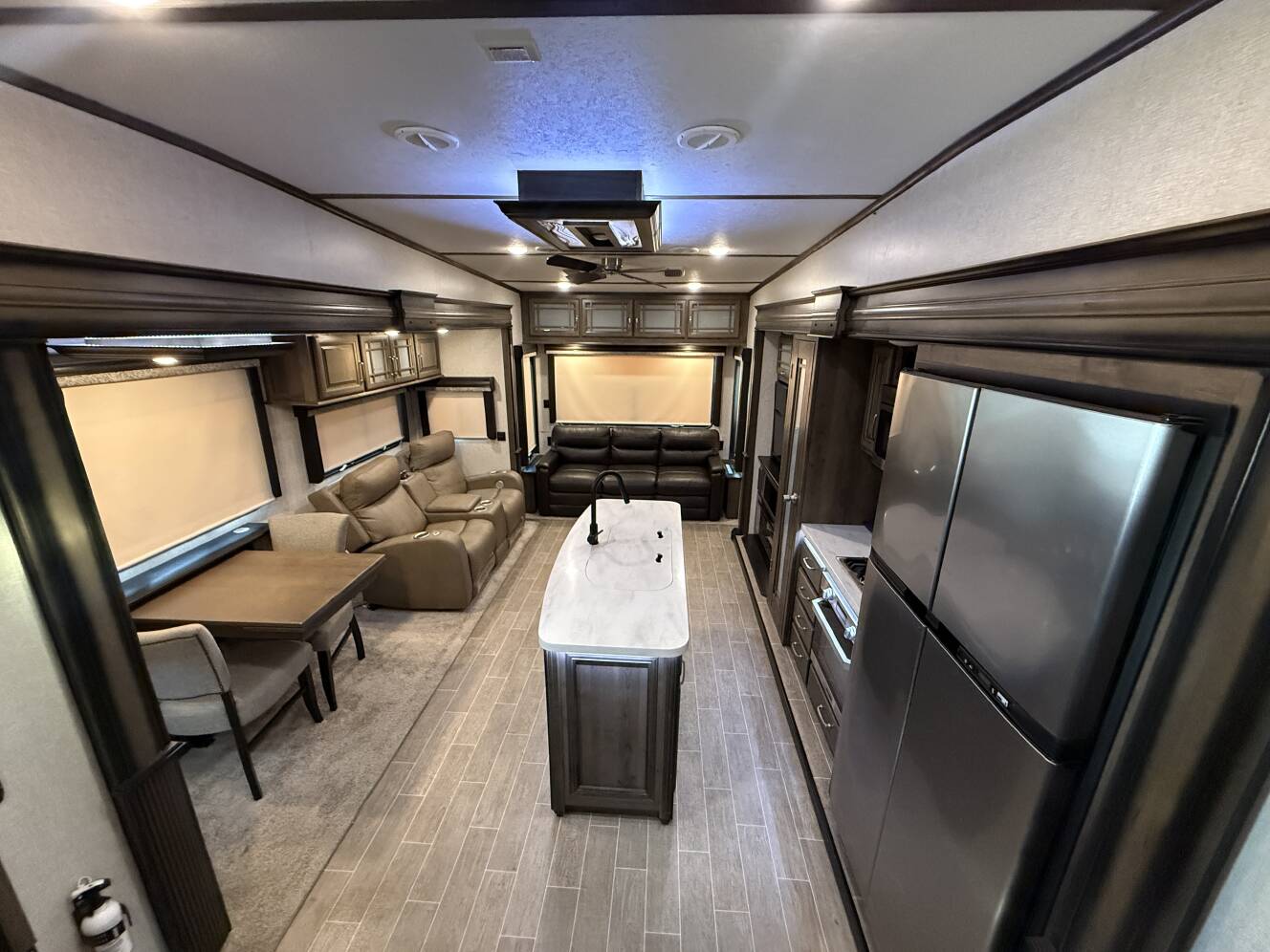 A photo of this 2020 Keystone MONTANA 3720RL