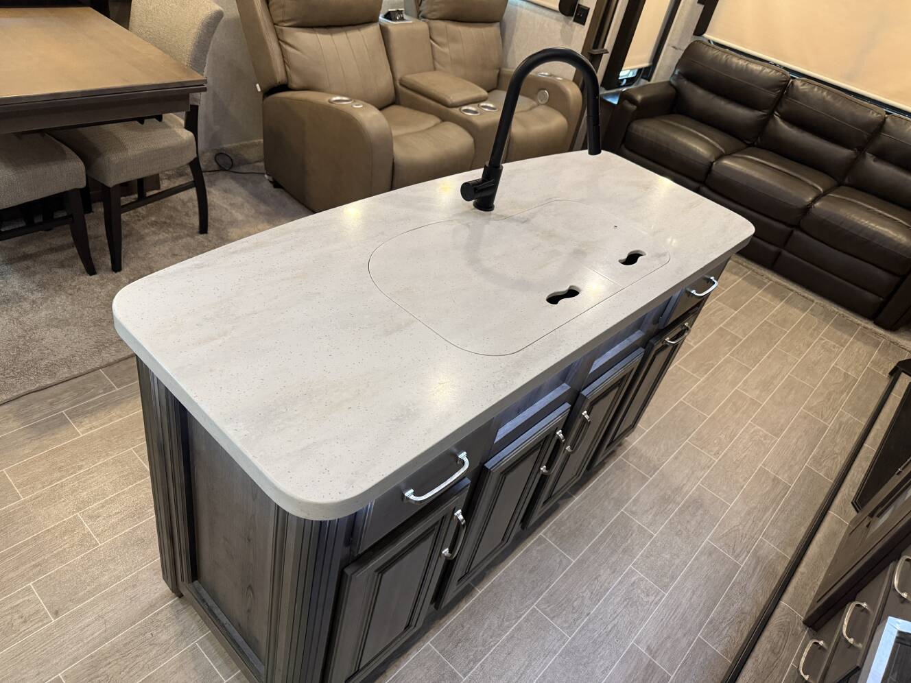 A photo of this 2020 Keystone MONTANA 3720RL