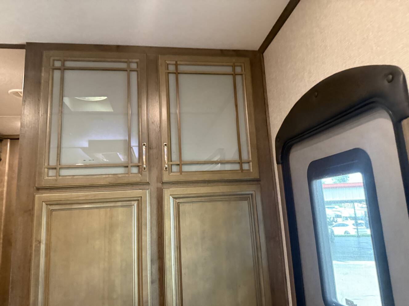 A photo of this 2020 Keystone MONTANA 3720RL