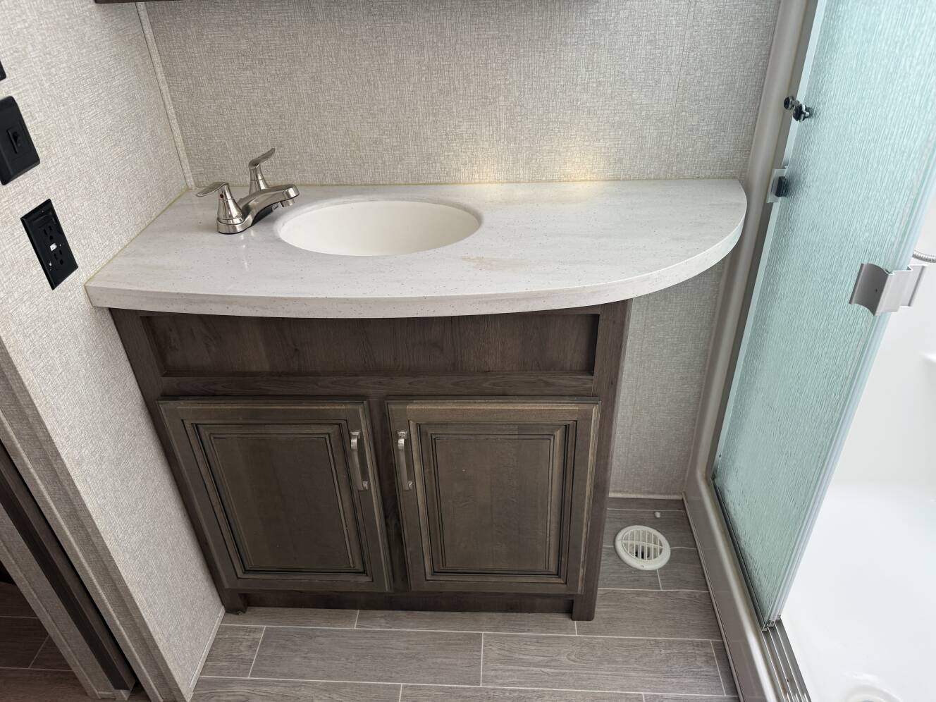 A photo of this 2020 Keystone MONTANA 3720RL