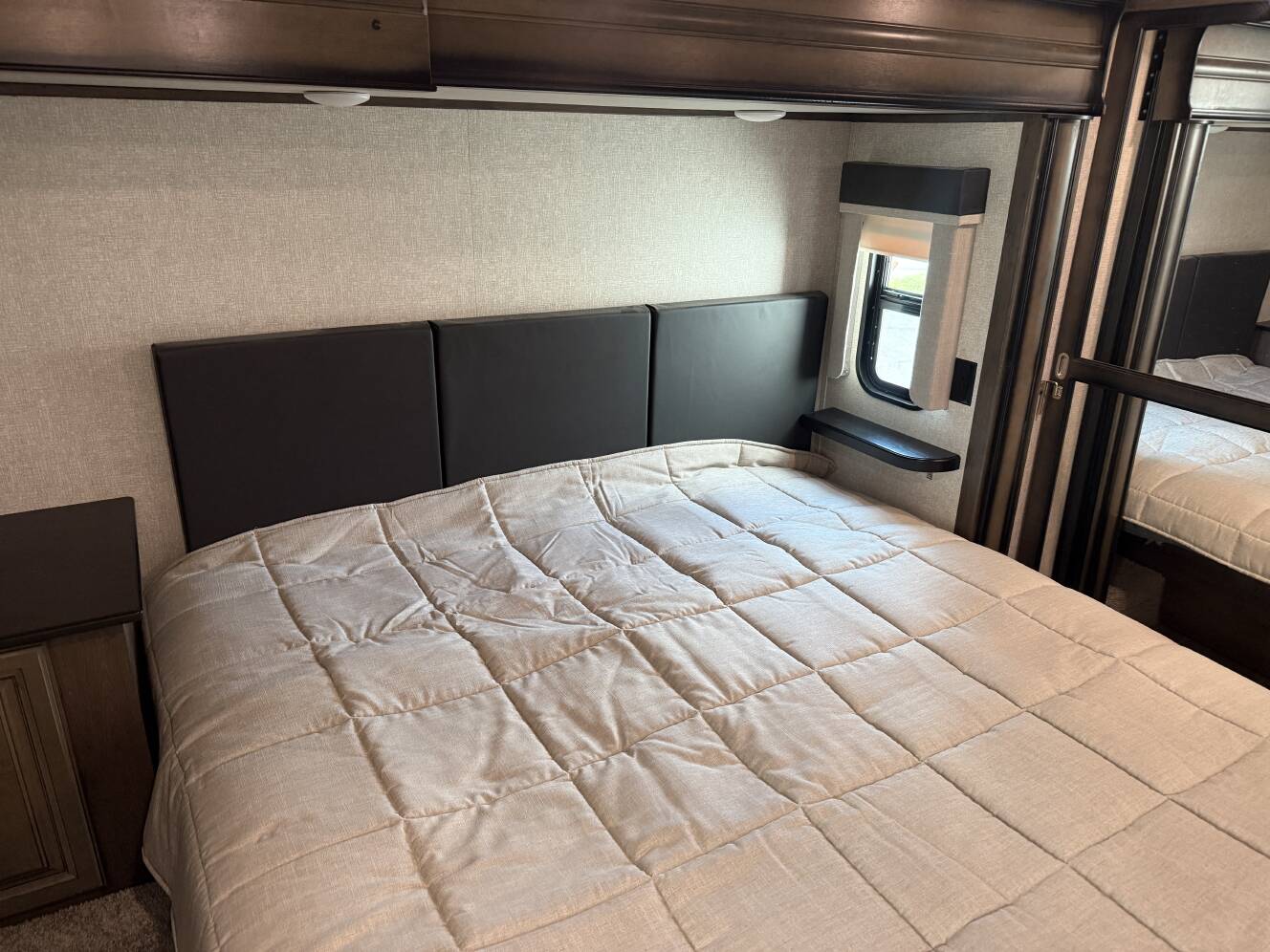 A photo of this 2020 Keystone MONTANA 3720RL