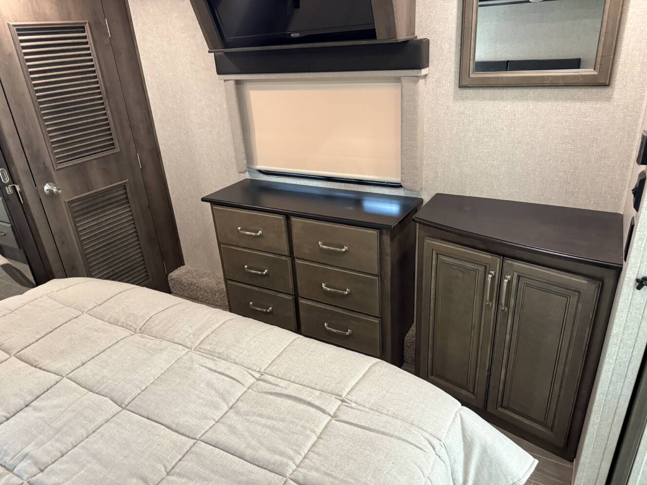 A photo of this 2020 Keystone MONTANA 3720RL