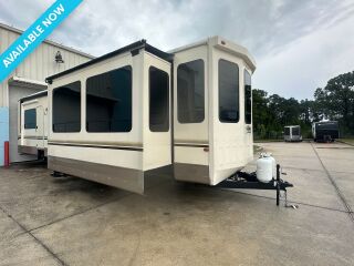 2016 FOREST RIVER CEDAR CREEK COTTAGE 40CCK