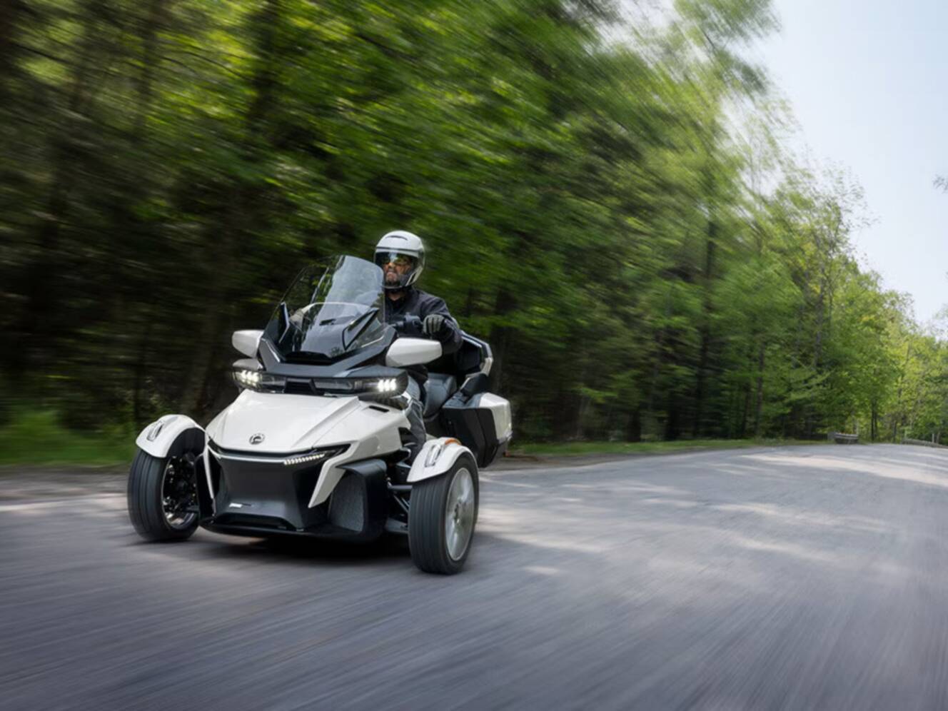 A photo of this 2026 Can-Am Spyder RT Limited