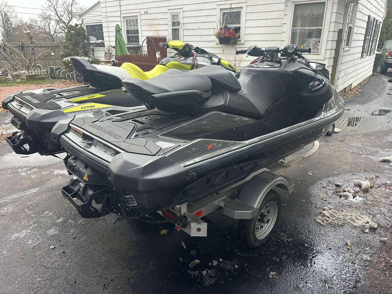 A photo of this 2022 Sea-Doo RXP X