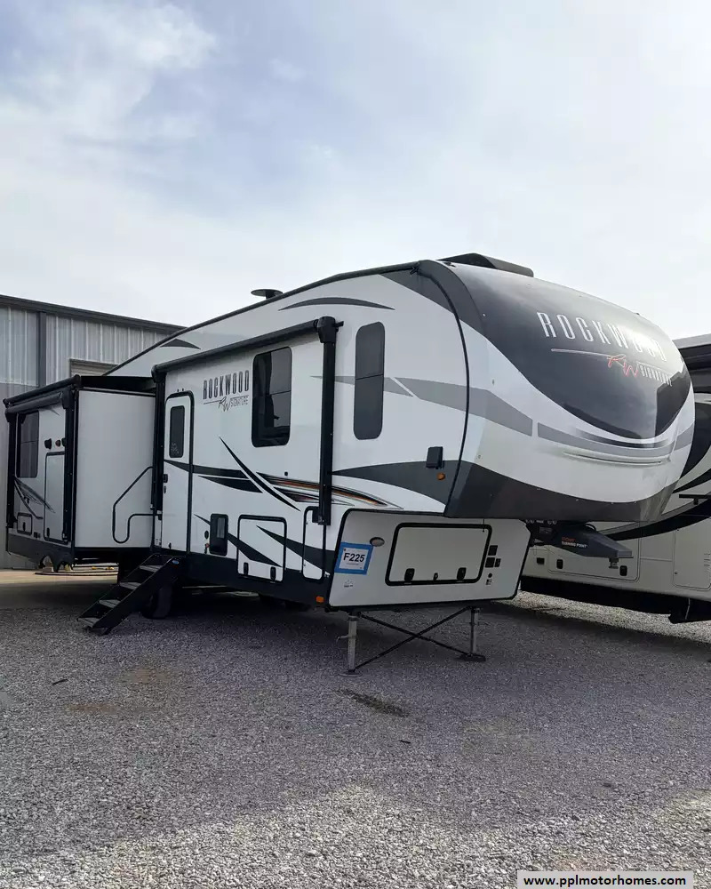 2022 Forest River Rockwood Signature 8291RK in el reno OK