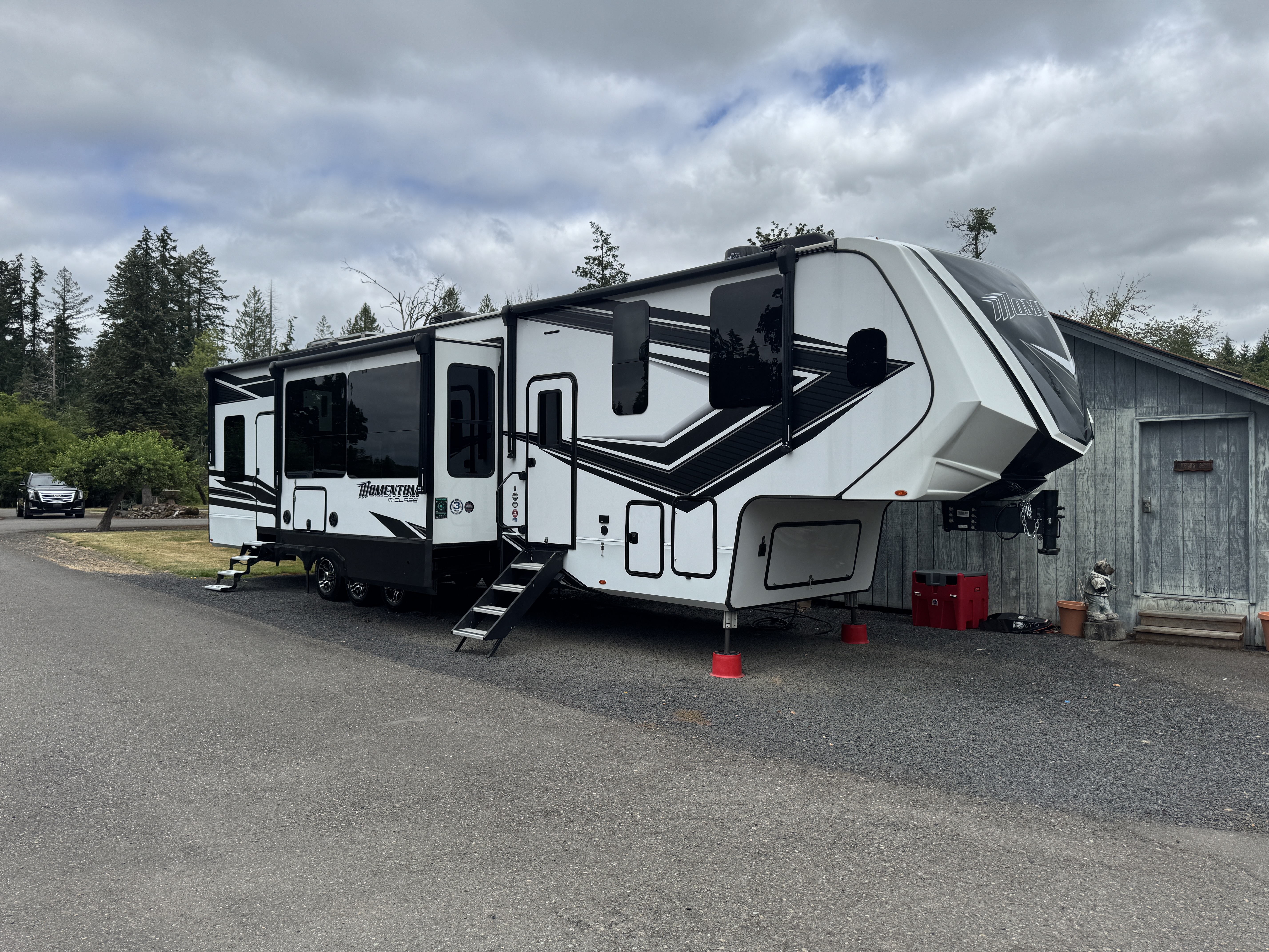 2023 Grand Design MOMENTUM M-CLASS 395MS in chehalis WA