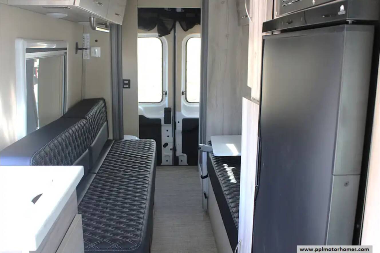 A photo of this 2024 Chinook Bayside TB