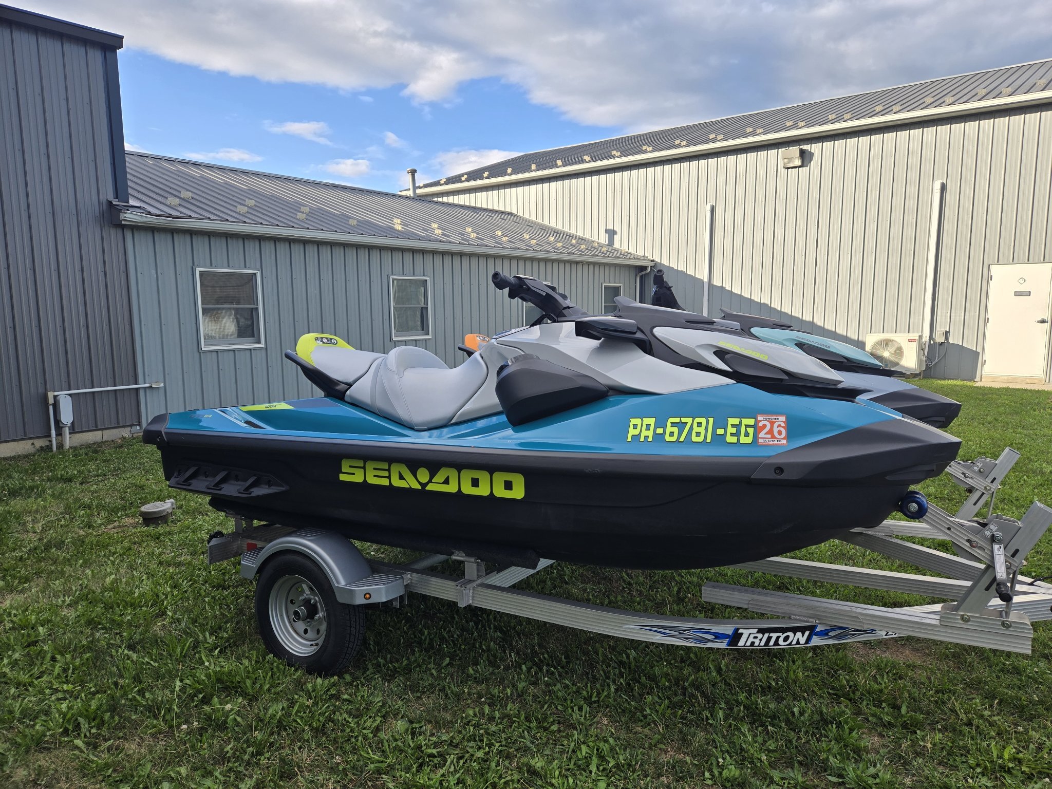 2025 Sea-Doo GTI SE 170 + Tech Package, audio, iDF, iBR SE 170 TECH PACKAGE WITH AUDIO IDF AND IBR in grantville PA