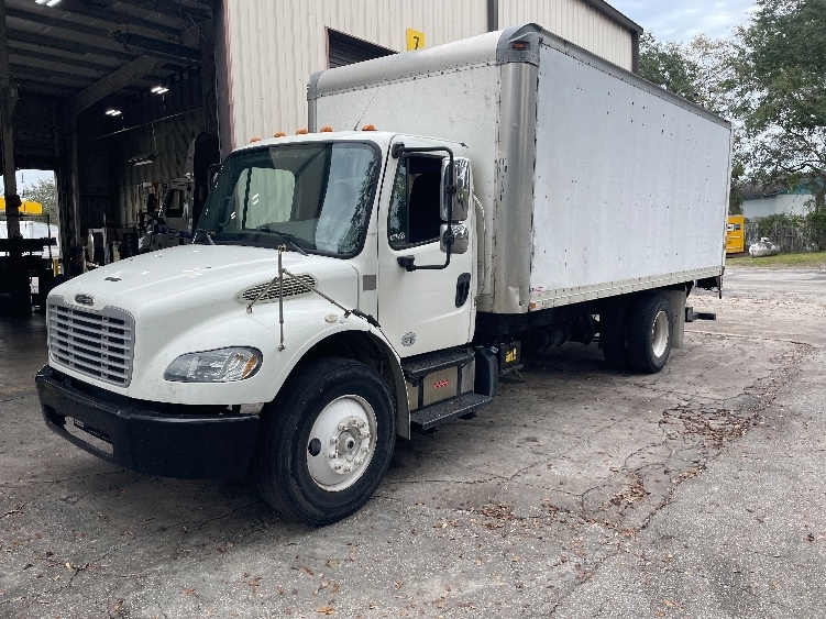 2014 FREIGHTLINER BUSINESS CLASS M2 106 in Jacksonville, FL